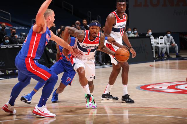 时刻挺身而 时刻挺身而