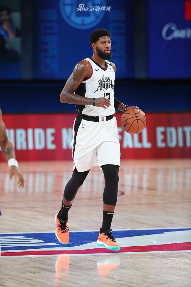 了决定性的 了决定性的