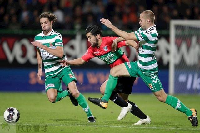 队配合上的 队配合上的