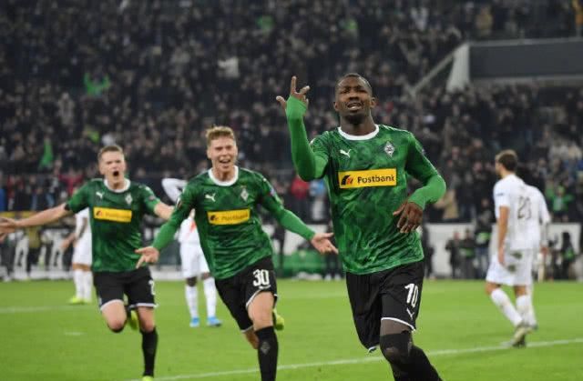 的足球世界 的足球世界